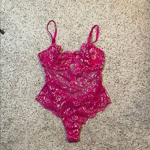 NWT Victoria’s Secret Very Sexy Wicket Lace Cut Out Pink Lingerie Size Large